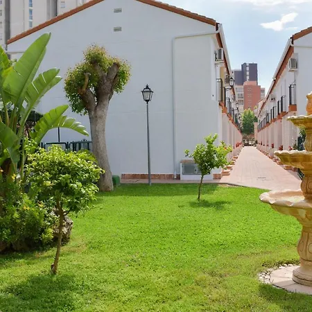 Ola Azul Star Bungalow בנידורם